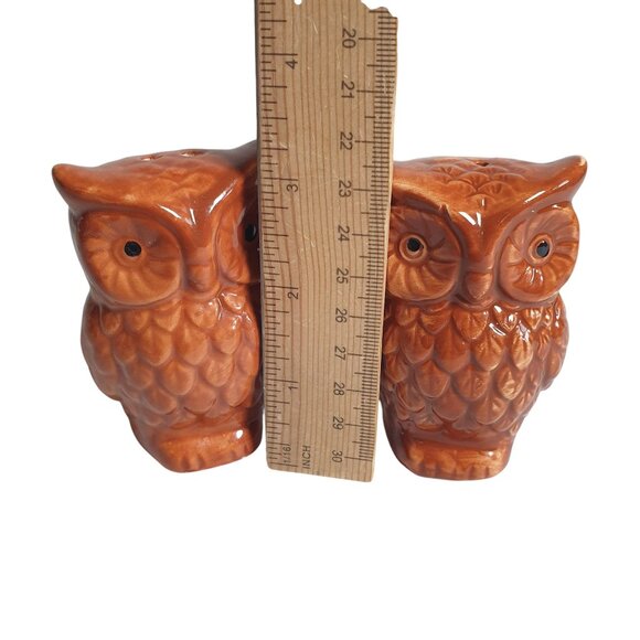 Vintage Ceramic Owl Salt & Pepper Shaker Set Hand Painted With Plastic Stoppers - Picture 2 of 5
